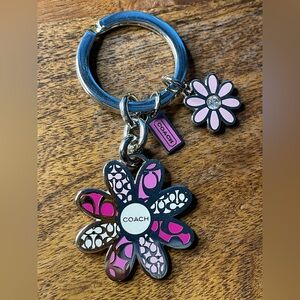 COACH Double Daisy Delight Bag Charm 🌸